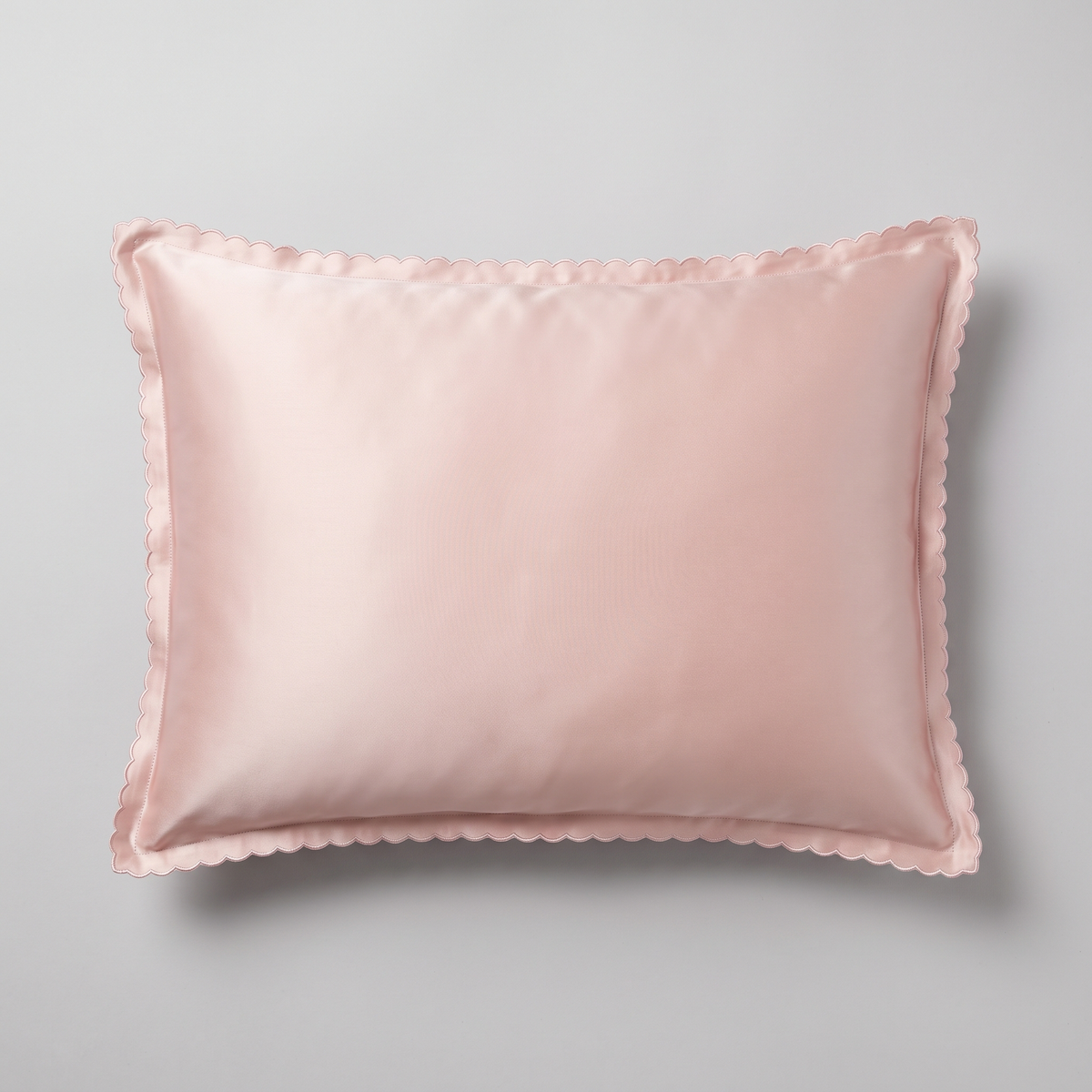 Scalloped Silk Pillowcase - Blush Pink